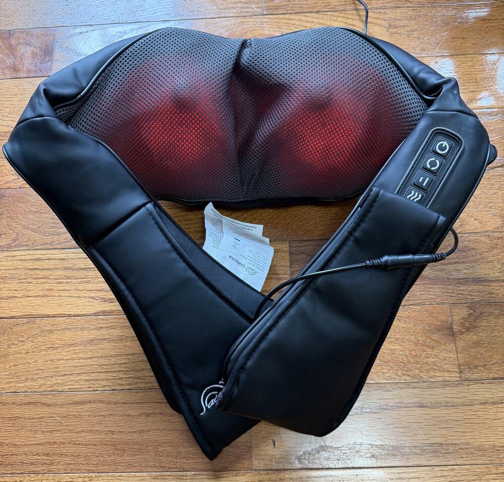 Snailax SL-632 Neck Shoulder Shiatsu Massager Heat Deep Tissue Kneading Electric